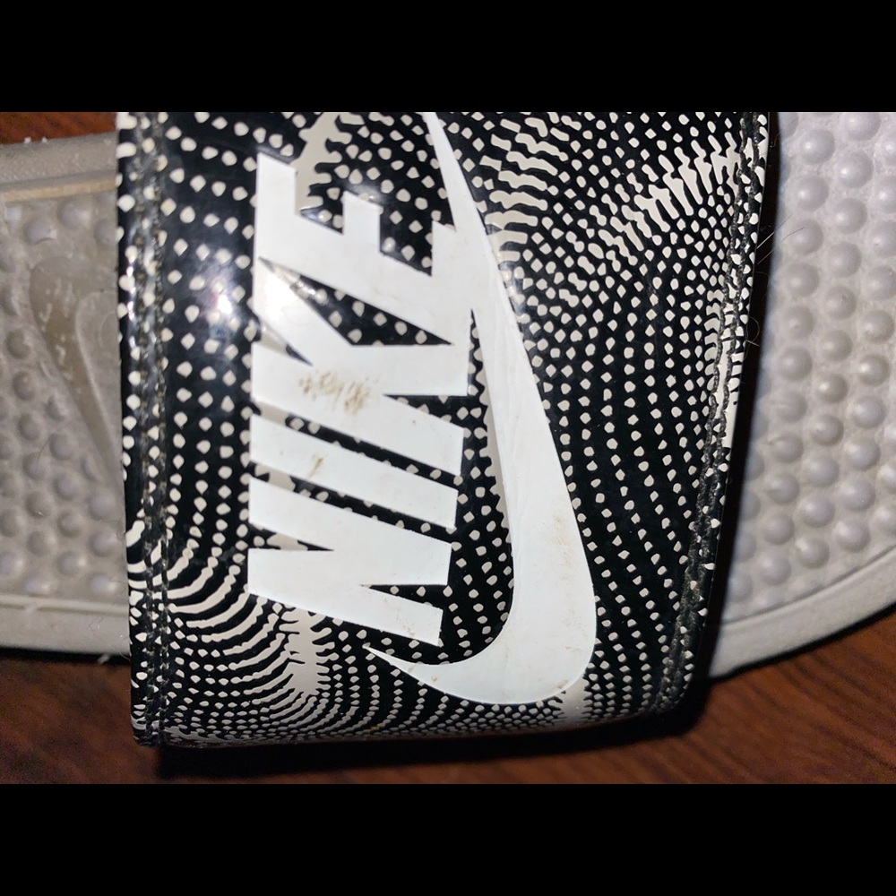 Nike Slides - Picture 3 of 6